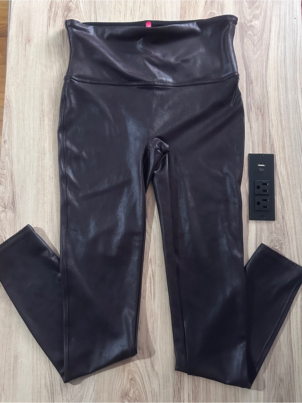 SPANX Metallic Bronze Faux Leather Leggings - Dark Brown Plum - Picture 3 of 3